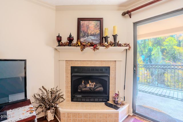 210 Roaring Fork, Gatlinburg, TN 37738