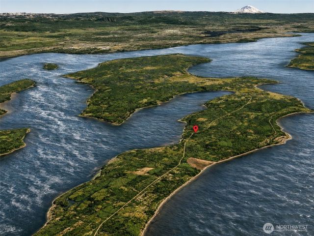 24503 State Route 525, Greenbank, WA 98253