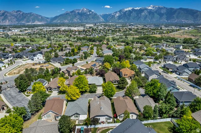 9316 S AVIGNON PL, West Jordan, UT 84088