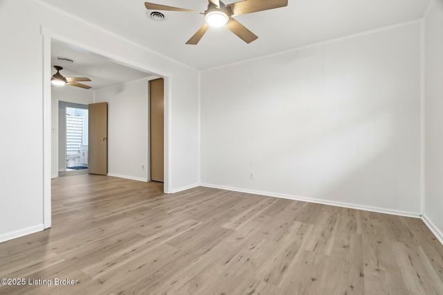 239 Granvil Dr, Louisville, KY 40218