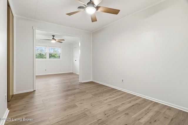 239 Granvil Dr, Louisville, KY 40218