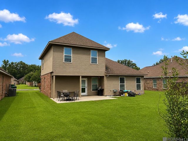 8643 Hackberry Ridge Ave, Zachary, LA 70791