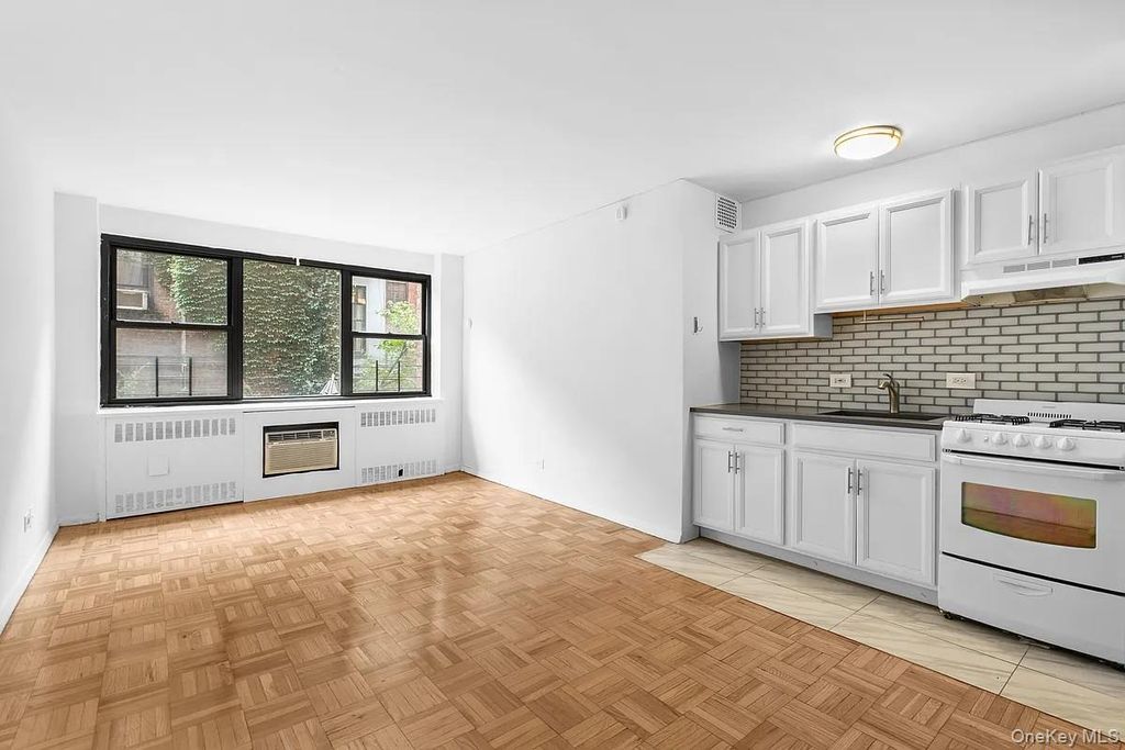 110 E 36th Street 1E, New York (manhattan), NY 10016 — photo 2