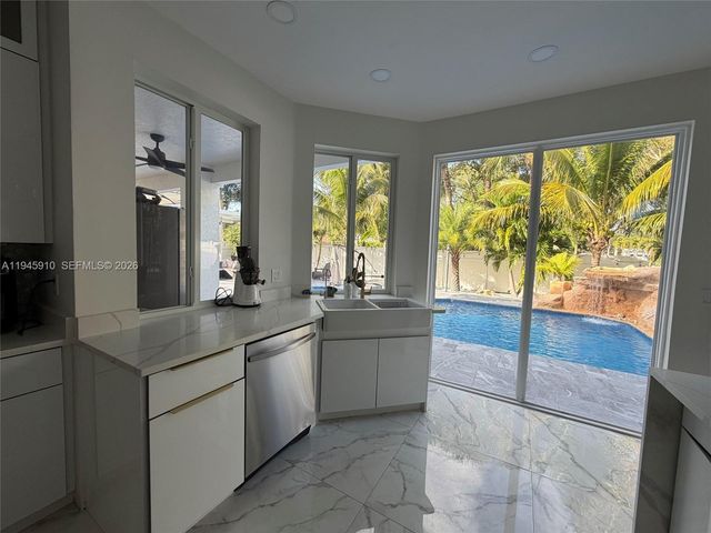 6118 Vista Linda Ln, Boca Raton, FL 33433