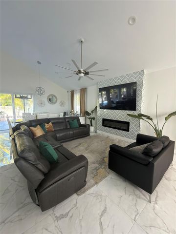 6118 Vista Linda Ln, Boca Raton, FL 33433