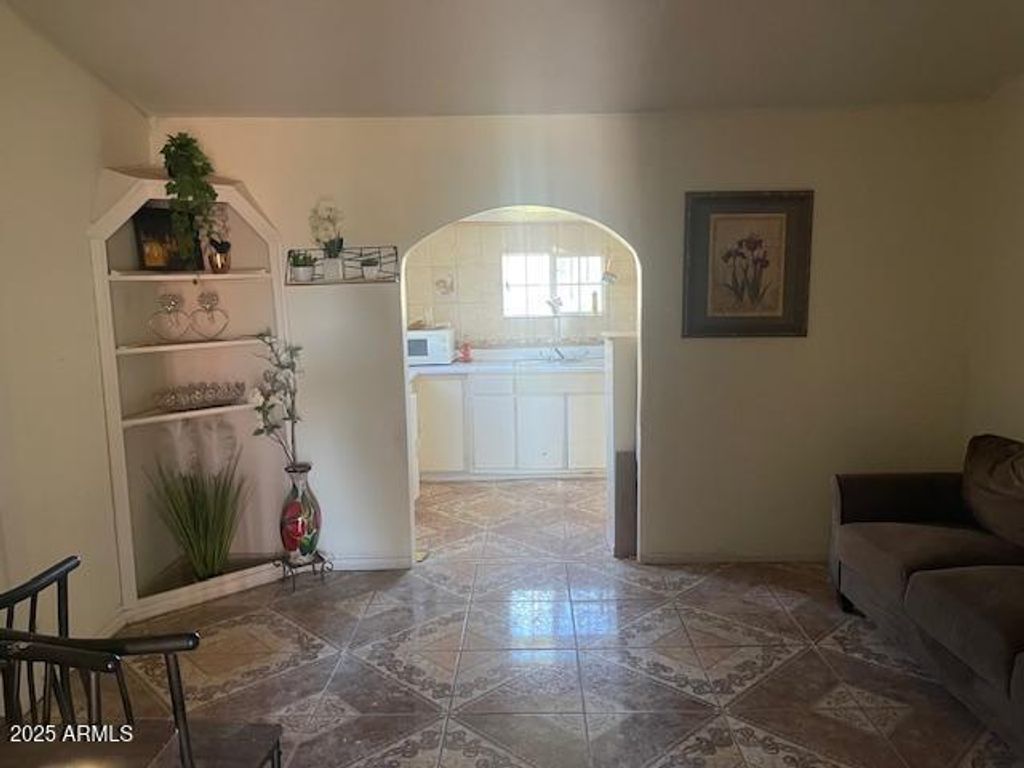 Image 3 of property listing at 1347 E 13TH Street, Douglas, AZ 85607
