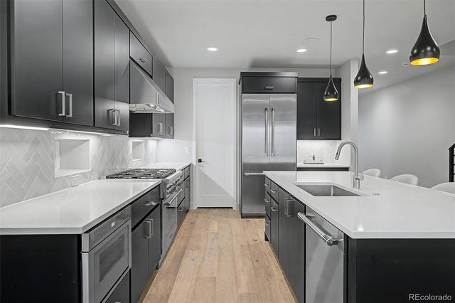 288 Monroe Street, Denver, CO 80206