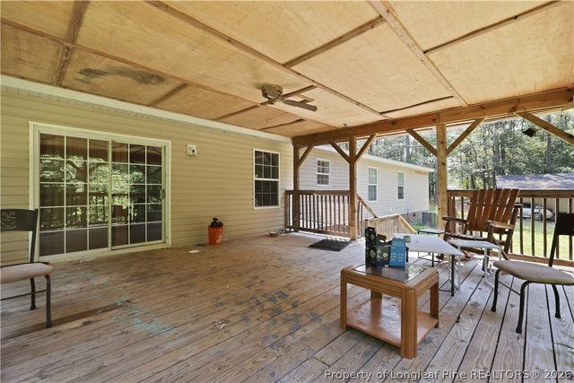 310 Maysville Ln, Tar Heel, NC 28392