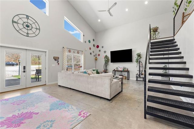 2906 N Twyman Road, Independence, MO 64058