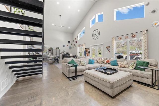 2906 N Twyman Road, Independence, MO 64058