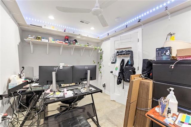 2906 N Twyman Road, Independence, MO 64058