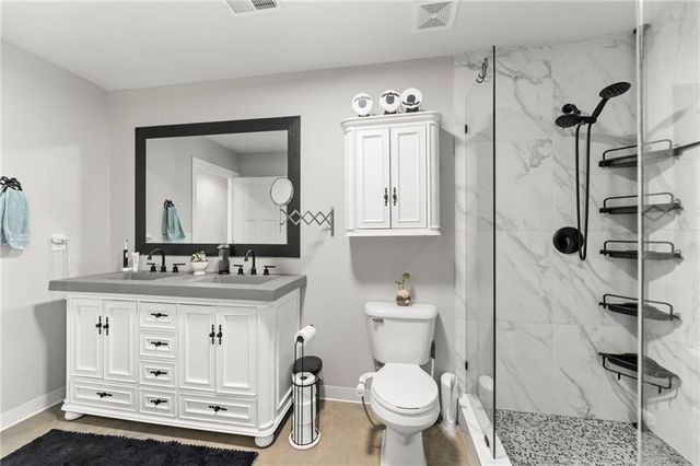 2906 N Twyman Road, Independence, MO 64058