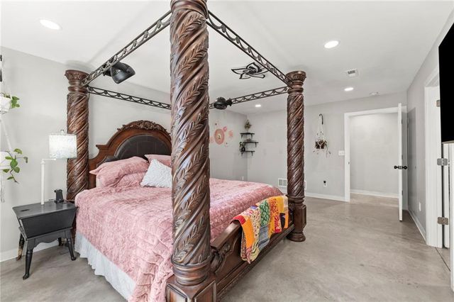 2906 N Twyman Road, Independence, MO 64058