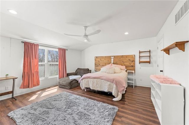 2906 N Twyman Road, Independence, MO 64058