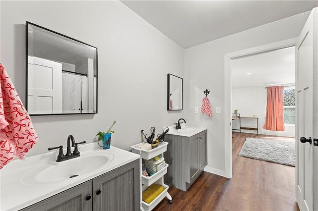 2906 N Twyman Road, Independence, MO 64058