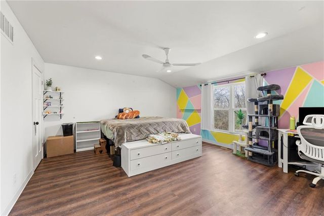 2906 N Twyman Road, Independence, MO 64058