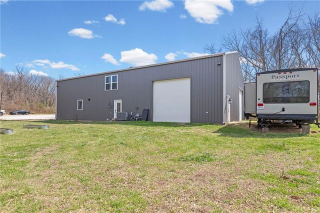 2906 N Twyman Road, Independence, MO 64058