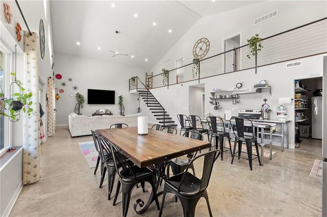 2906 N Twyman Road, Independence, MO 64058