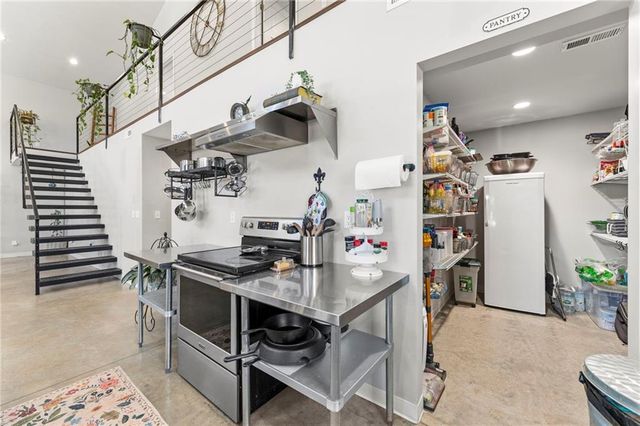 2906 N Twyman Road, Independence, MO 64058