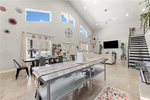 2906 N Twyman Road, Independence, MO 64058