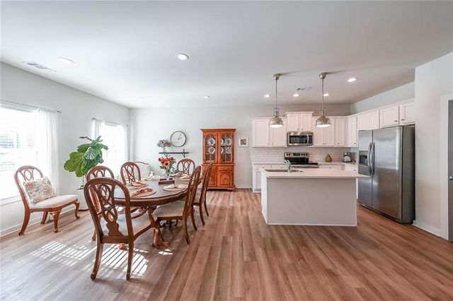 256 SIDNEY LANIER Avenue, Athens, GA 30607