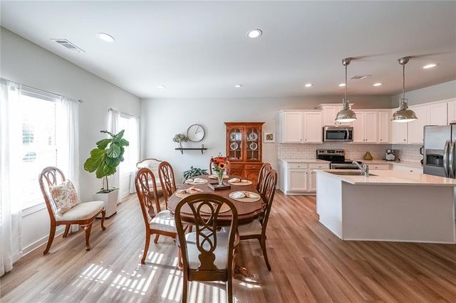 256 SIDNEY LANIER Avenue, Athens, GA 30607