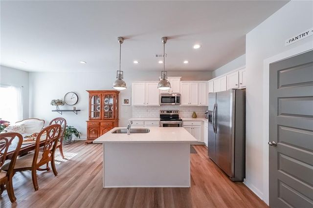 256 SIDNEY LANIER Avenue, Athens, GA 30607