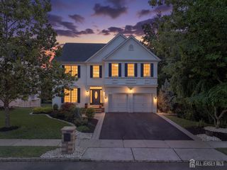 15 McGinnis Street, East Brunswick, NJ 08816