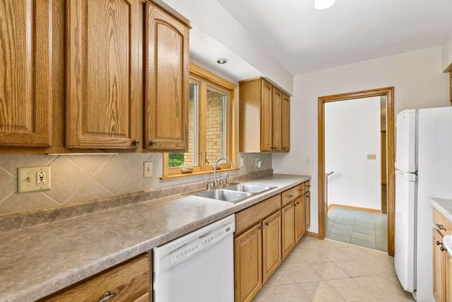 116 Victory Place, South Saint Paul, MN 55075
