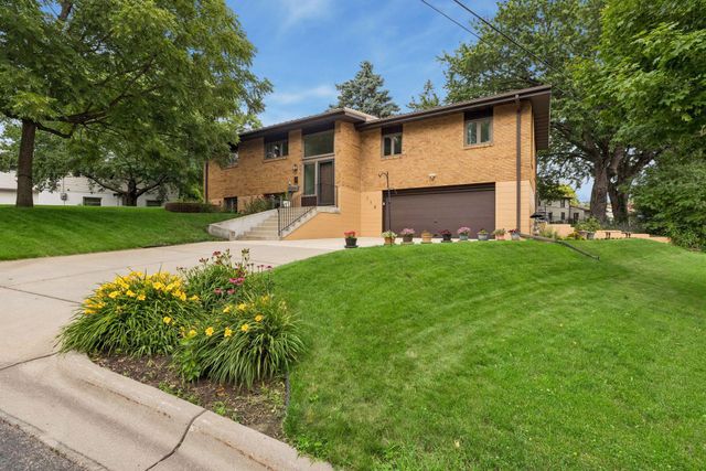116 Victory Place, South Saint Paul, MN 55075