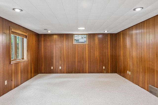 116 Victory Place, South Saint Paul, MN 55075