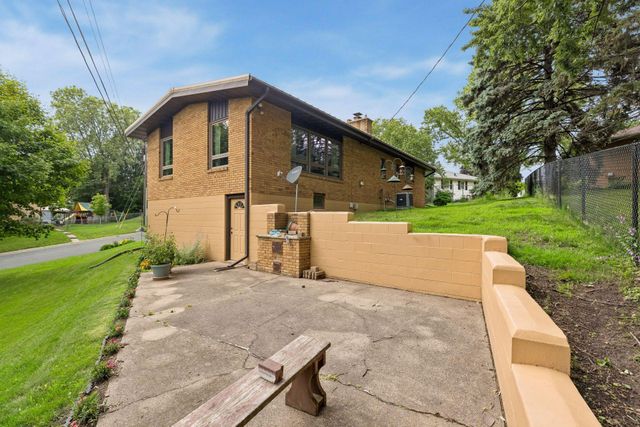 116 Victory Place, South Saint Paul, MN 55075