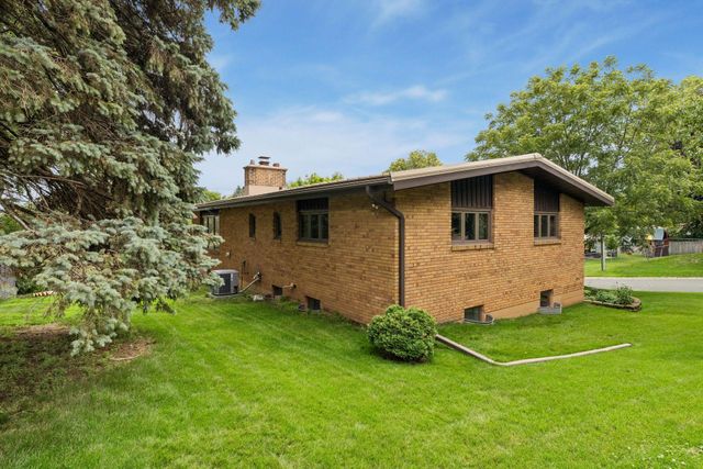 116 Victory Place, South Saint Paul, MN 55075