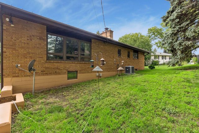 116 Victory Place, South Saint Paul, MN 55075