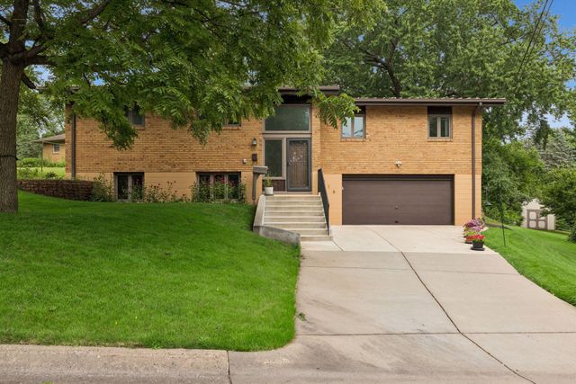 116 Victory Place, South Saint Paul, MN 55075