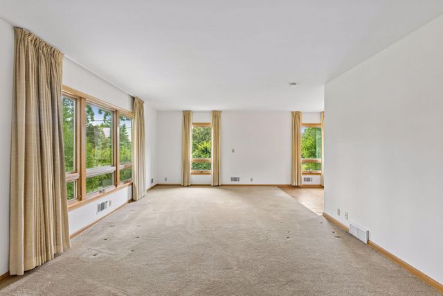 116 Victory Place, South Saint Paul, MN 55075