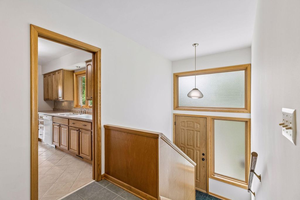 116 Victory Place, South Saint Paul, MN 55075 — photo 5