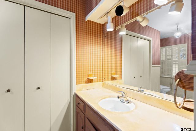 130 Surrey Trail, Tyler, TX 75705