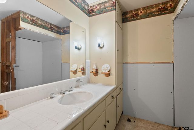 130 Surrey Trail, Tyler, TX 75705