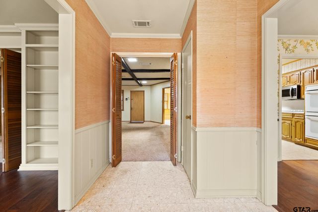 130 Surrey Trail, Tyler, TX 75705