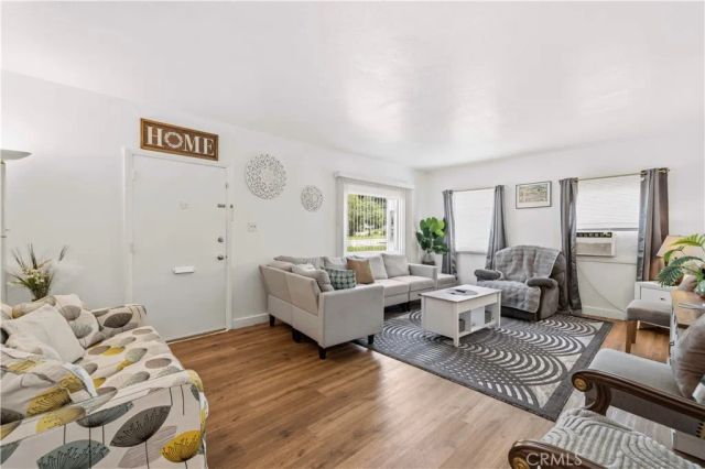 1534 E Broadway, Glendale, CA 91205