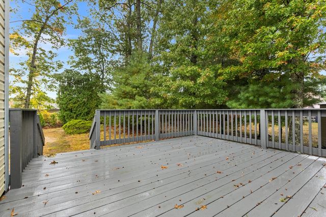 15 S Breault St, Westport, MA 02790