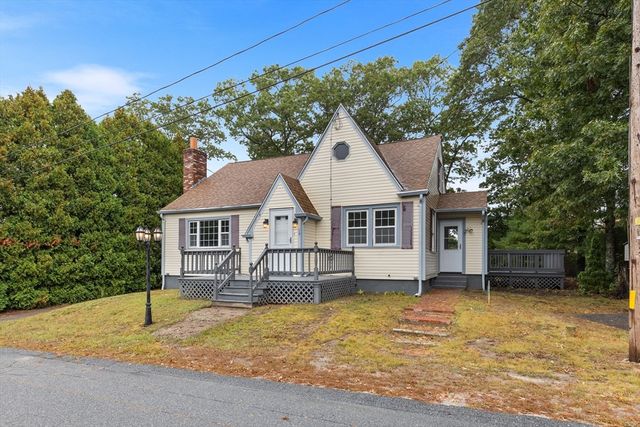 15 S Breault St, Westport, MA 02790