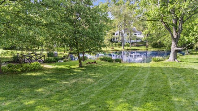 37 Taunton Road, Scarsdale, NY 10583