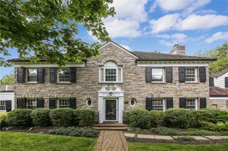 37 Taunton Road, Scarsdale, NY 10583