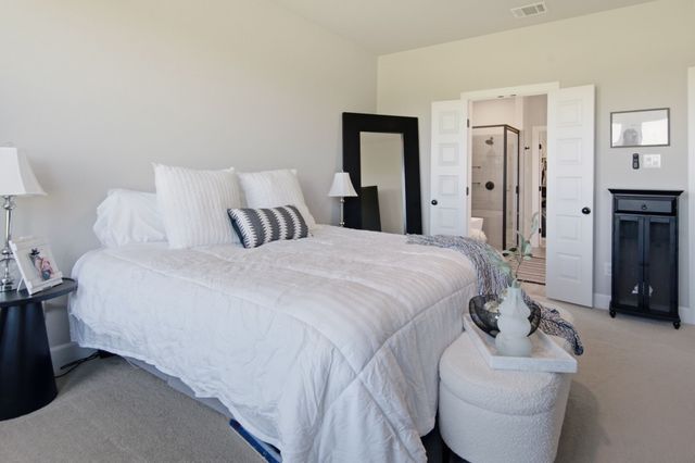 605 Eagle Bend Lane, Burleson, TX 76028
