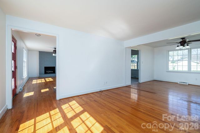 7028 Mapleridge Drive, Charlotte, NC 28210