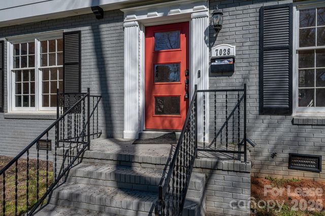 7028 Mapleridge Drive, Charlotte, NC 28210