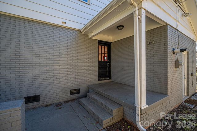 7028 Mapleridge Drive, Charlotte, NC 28210