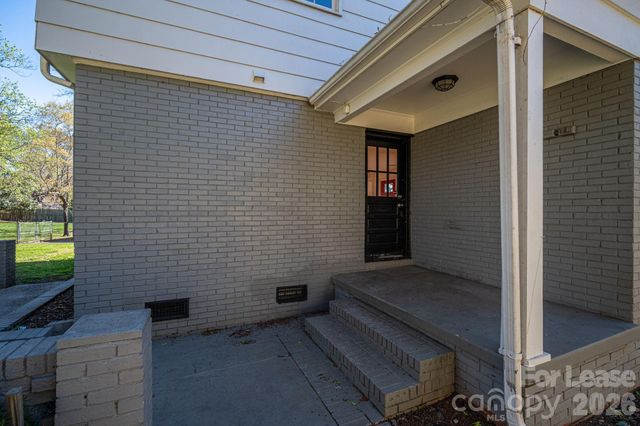 7028 Mapleridge Drive, Charlotte, NC 28210